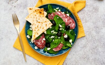 Salad with baby spinach, Salame Felino IGP
